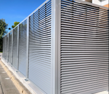 Industrial Rooftop Louvered Screening - PalmSHIELD